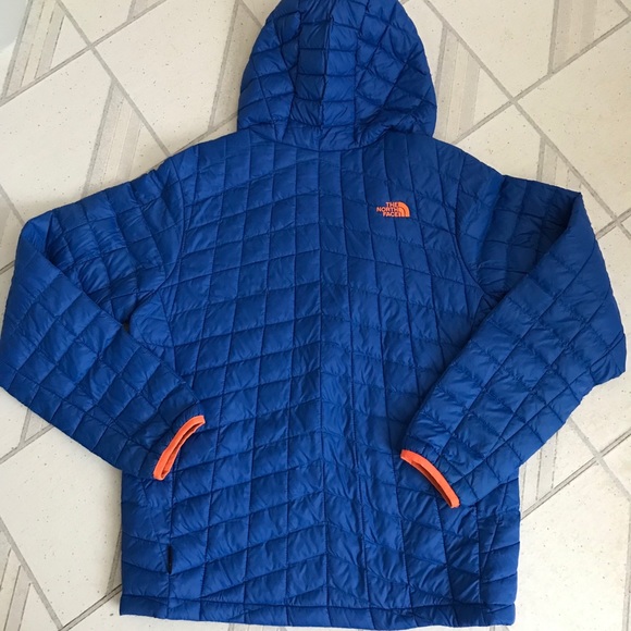 The North Face Boys' ThermoBall Hoodie Jacket XL - Picture 4 of 6